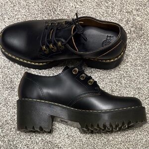 DR.MARTENS “Leona” Platform Oxford, Women’s 9, NEW! NEVER WORN, NO BOX
